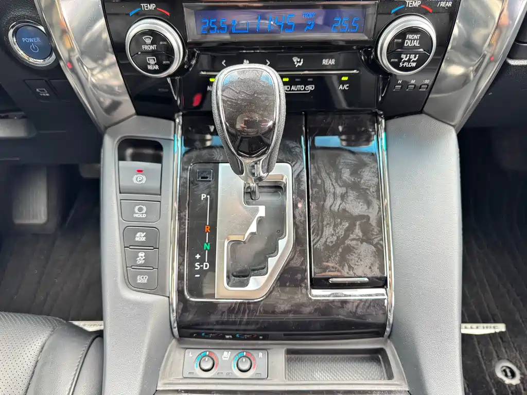Toyota Vellfire 2020 — фото 22