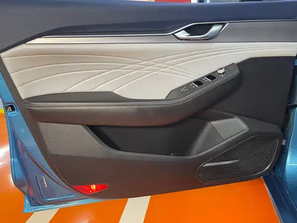 Geely Xingrui 2021
