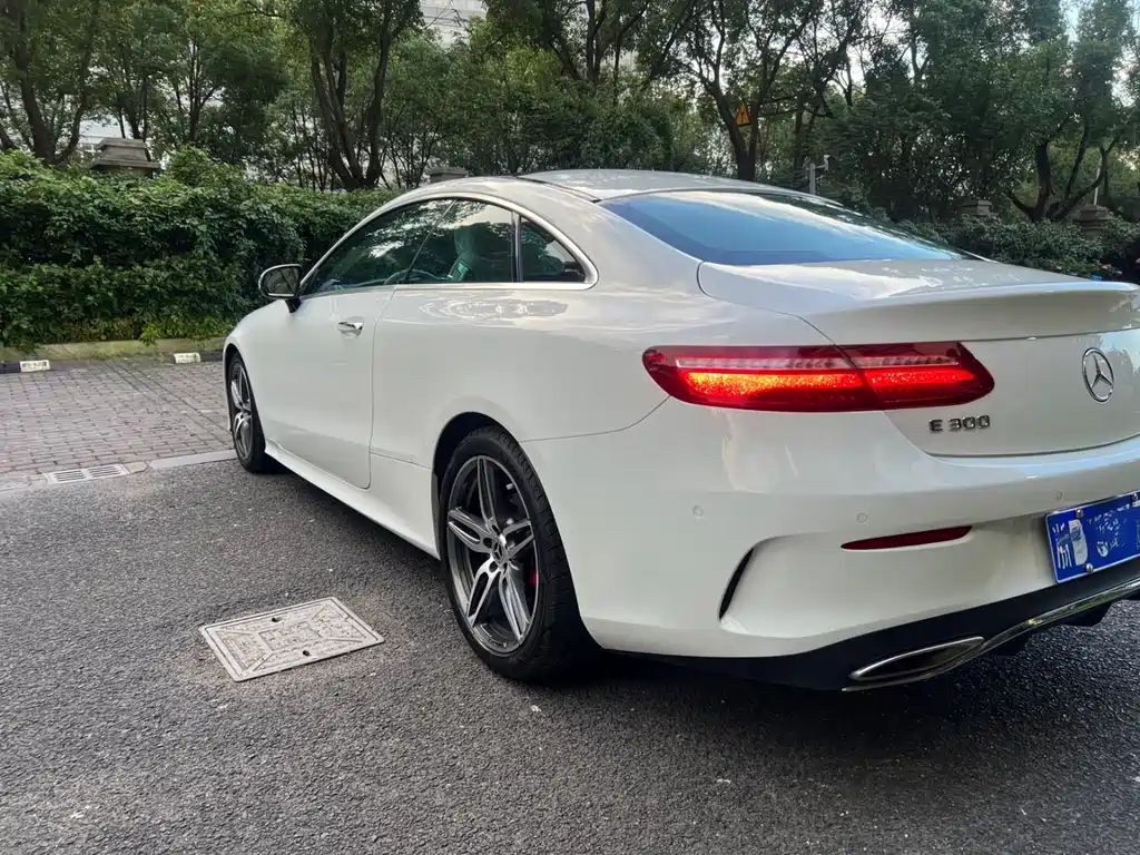 Mercedes-Benz E-Class 2020 — фото 16