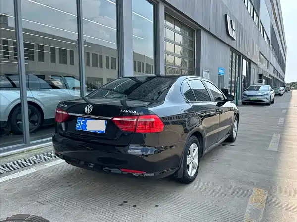 Volkswagen Lavida 2014