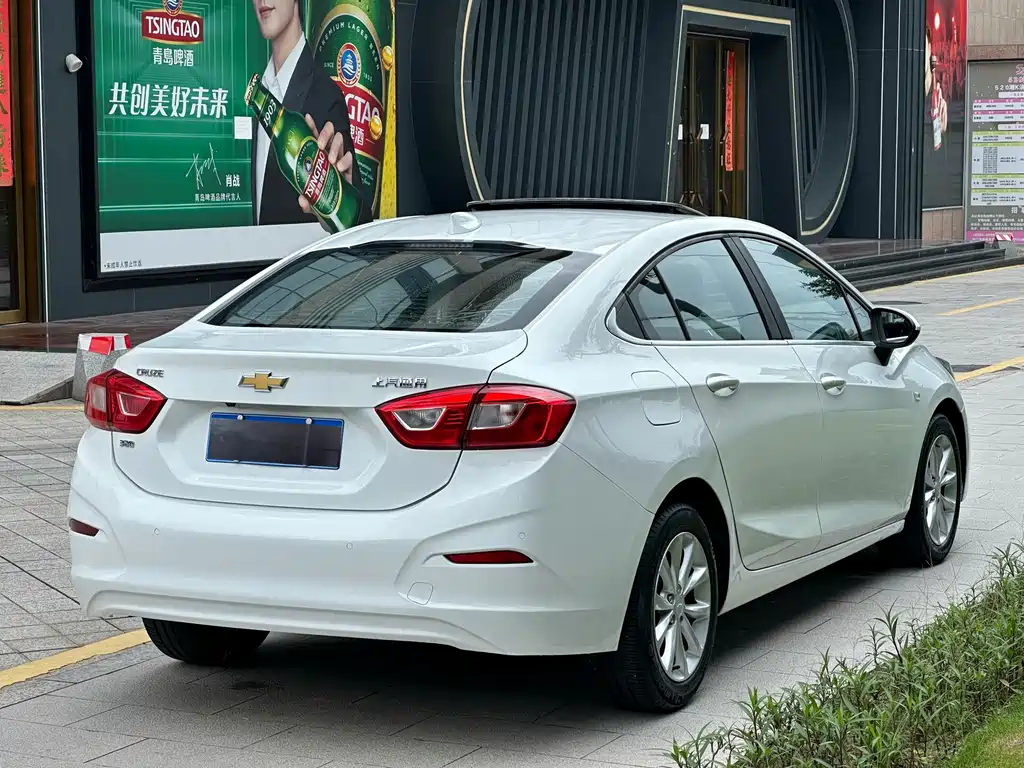 Chevrolet Cruze 2018 — фото 12