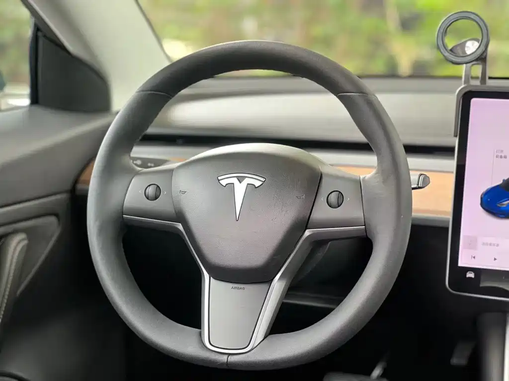 Tesla Model 3 2019 — фото 11