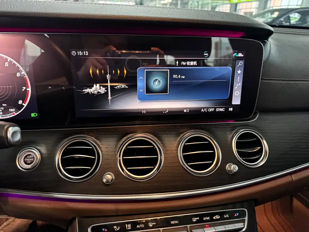 Mercedes-Benz E-Class 2019 — фото 11