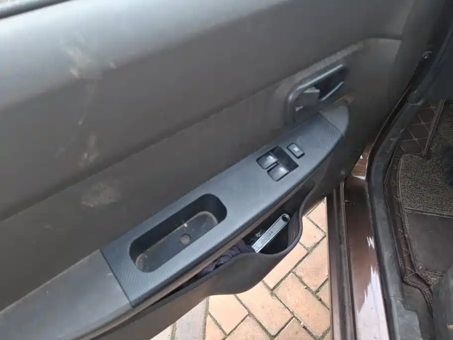 Wuling Hongguang 2015