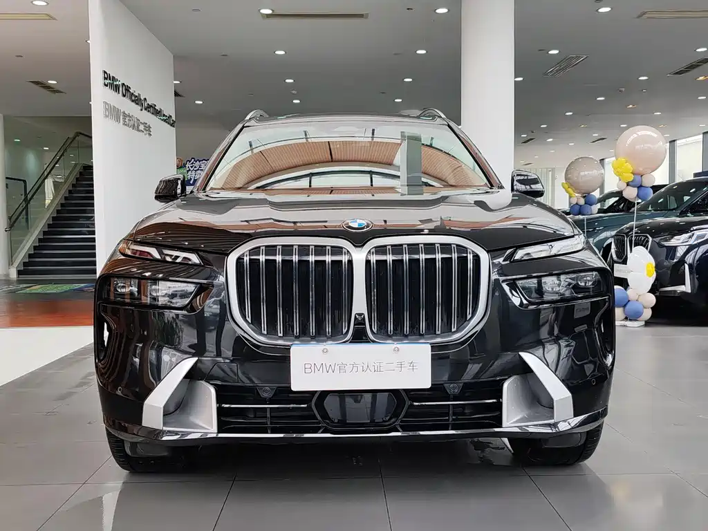 BMW X7 2023 — фото 2