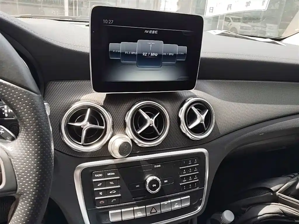 Mercedes-Benz GLA 2018 — фото 13