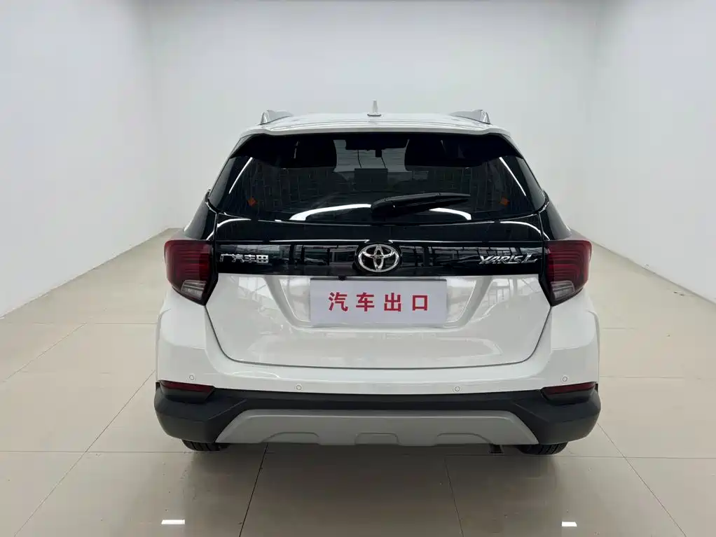 Toyota Yaris L 2022