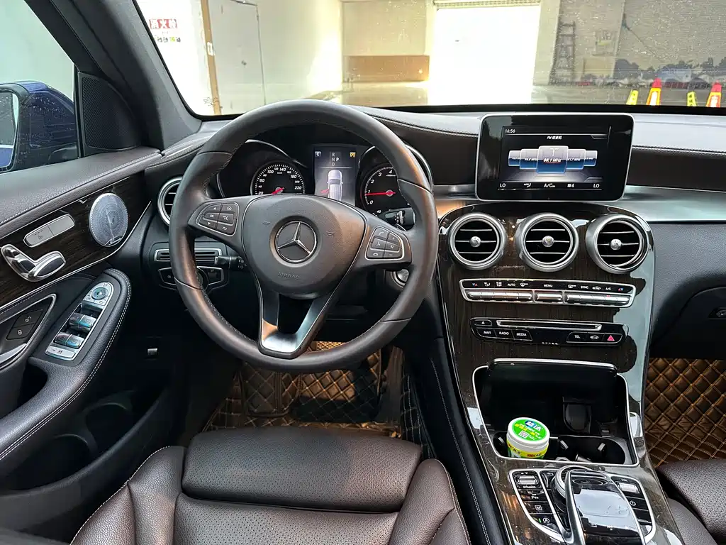 Mercedes-Benz GLC 2019 — фото 12
