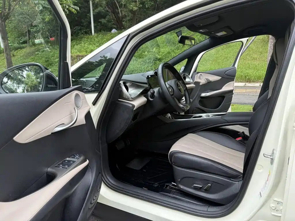 BYD Dolphin 2023
