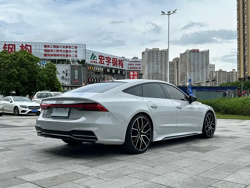 Audi A7 2022 — фото 4