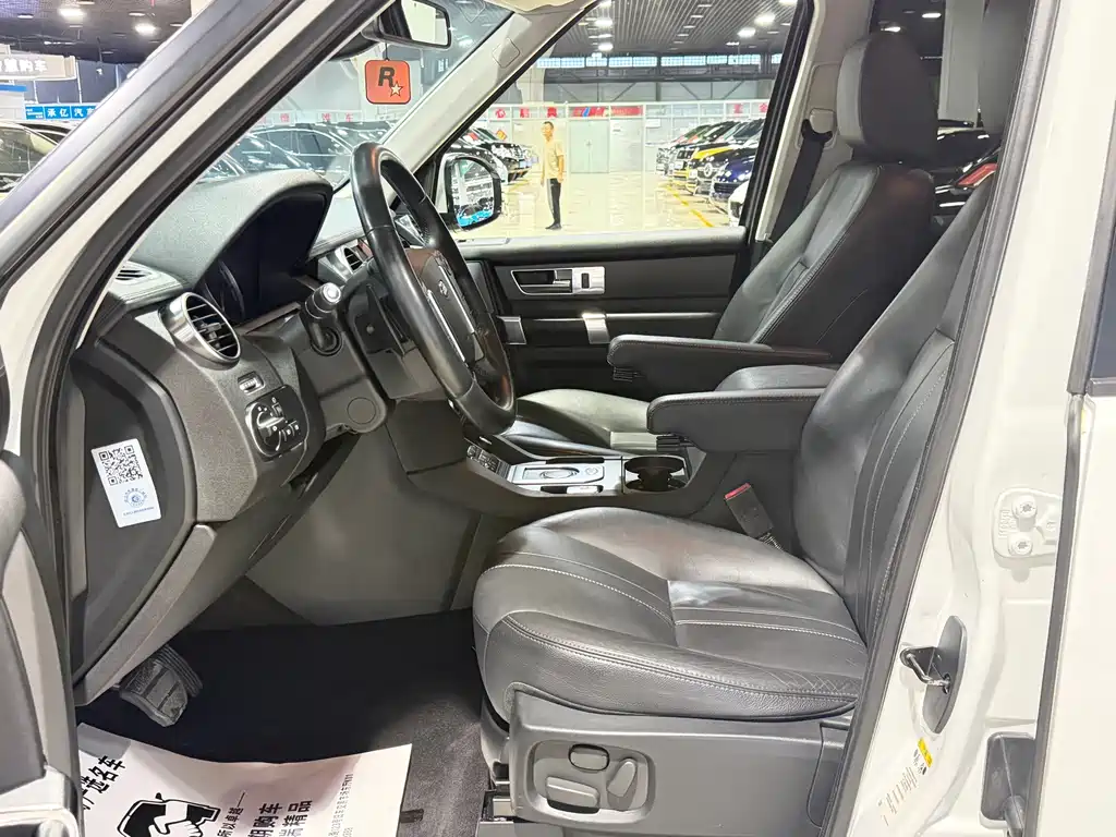 Land Rover Discovery 2016 — фото 4