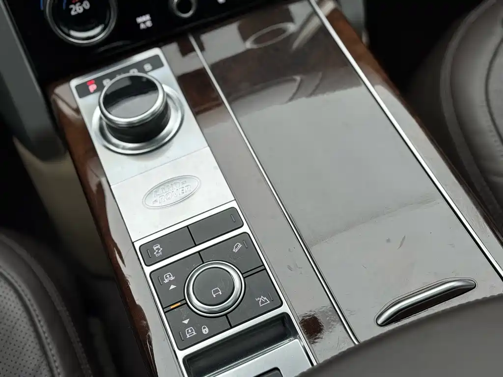Land Rover Range Rover 2021 — фото 9