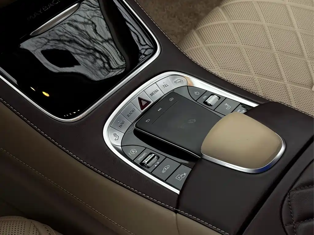 Mercedes-Benz Maybach S-Class 2020 — фото 10