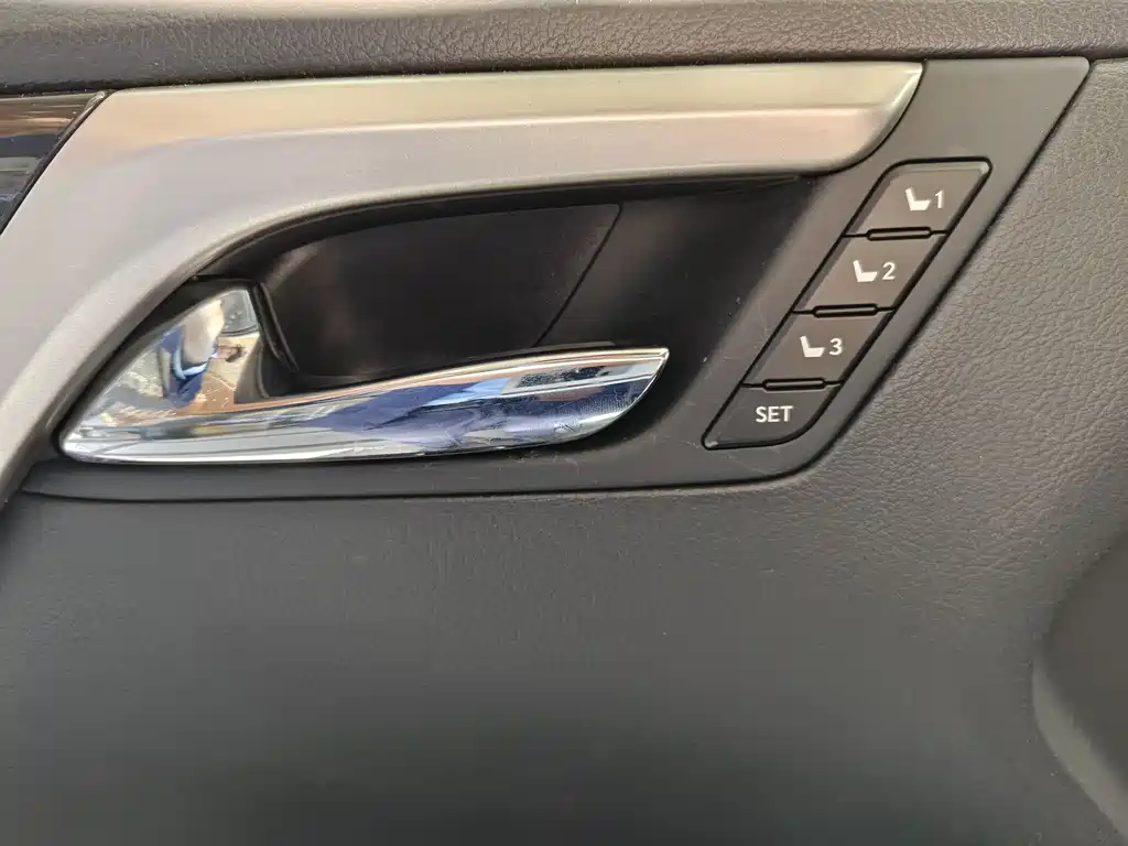 Lexus RX 2020 — фото 12