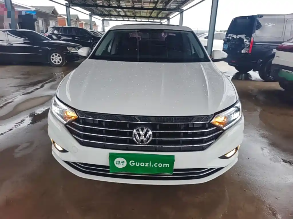 Volkswagen Sagitar 2022
