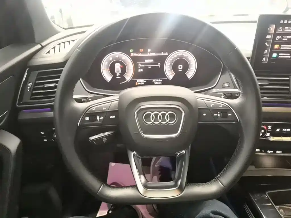 Audi Q5L 2023 — фото 11
