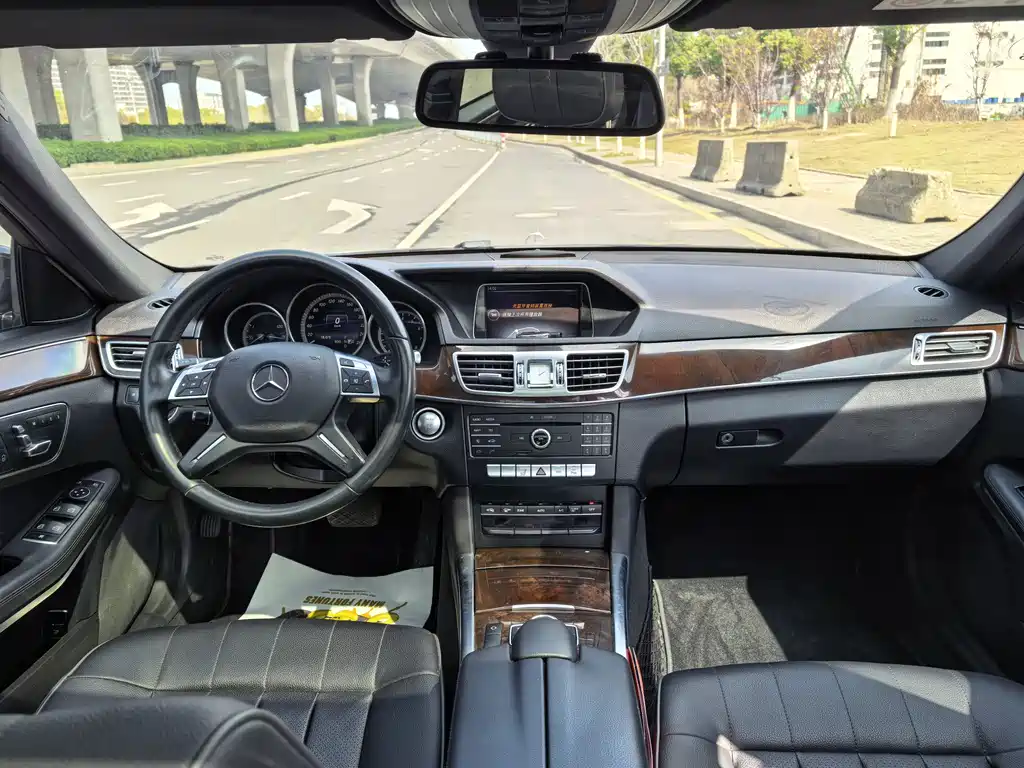 Mercedes-Benz E-Class 2015 — фото 8