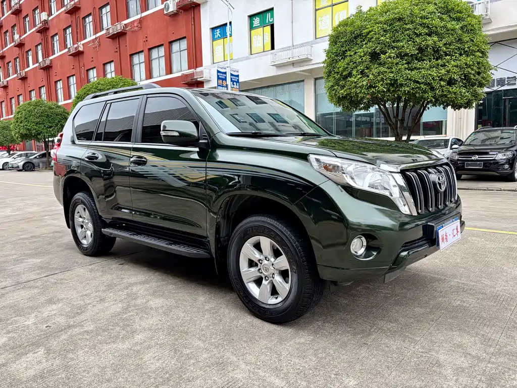 Toyota Prado 2015 — фото 3