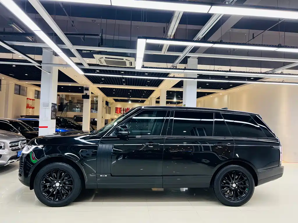 Land Rover Range Rover 2018 — фото 6