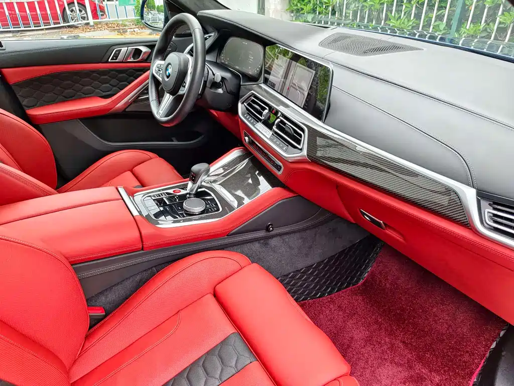 BMW X6 M 2023 — фото 17