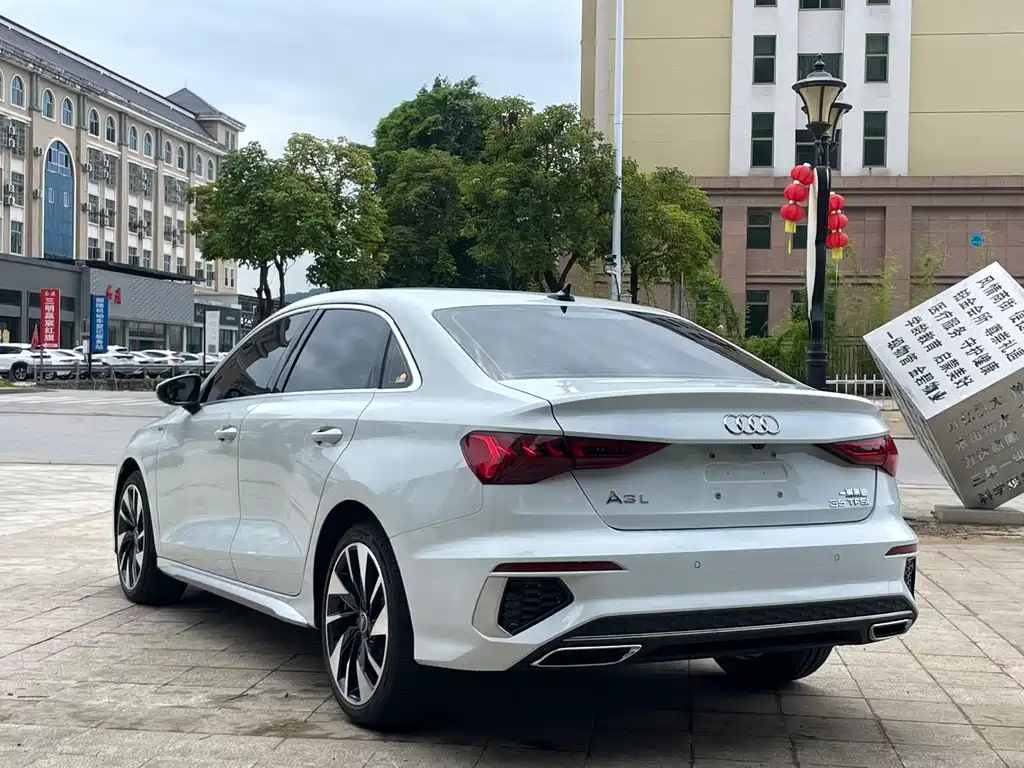 Audi A3 2023 — фото 9