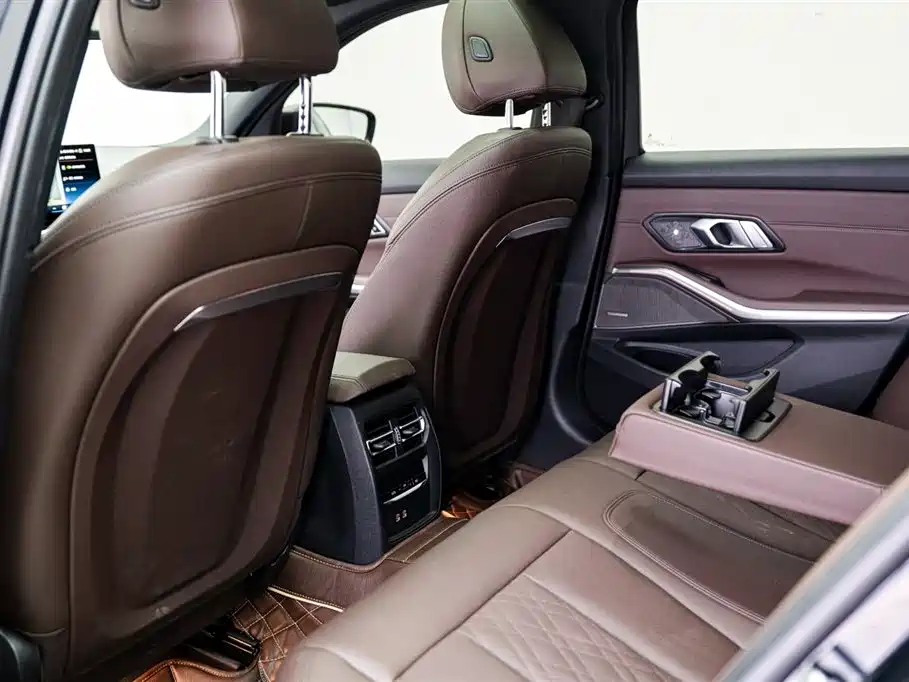 BMW 3 Series 2023