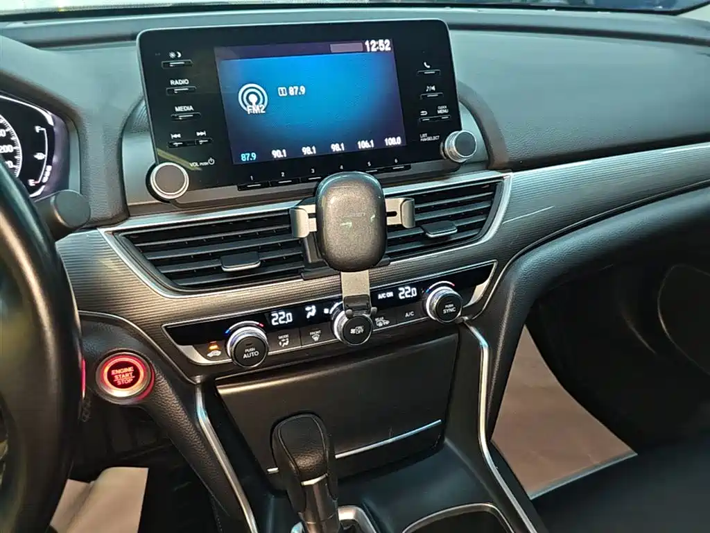 Honda Accord 2019 — фото 13