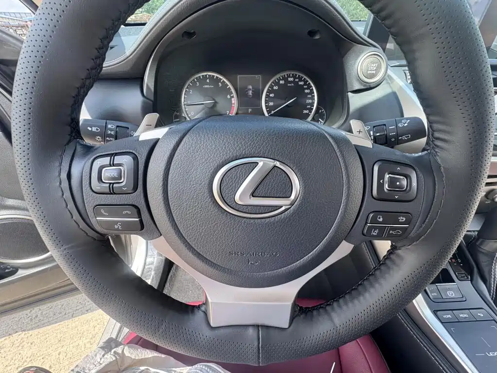 Lexus NX 2021 — фото 13