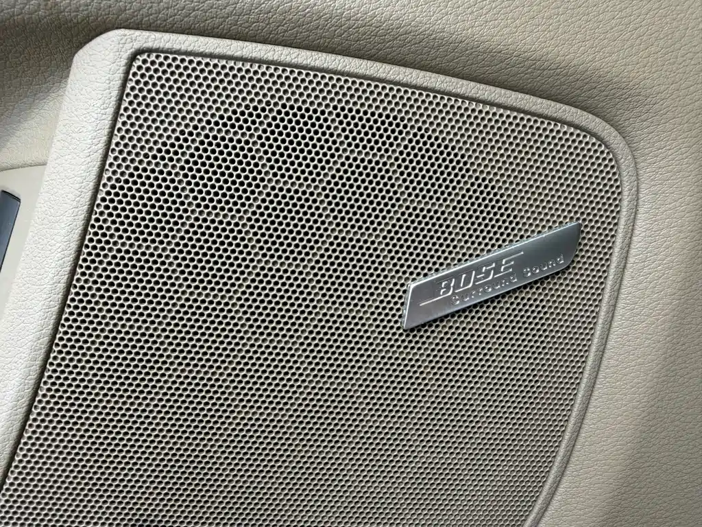 Audi Q7 2010 — фото 8