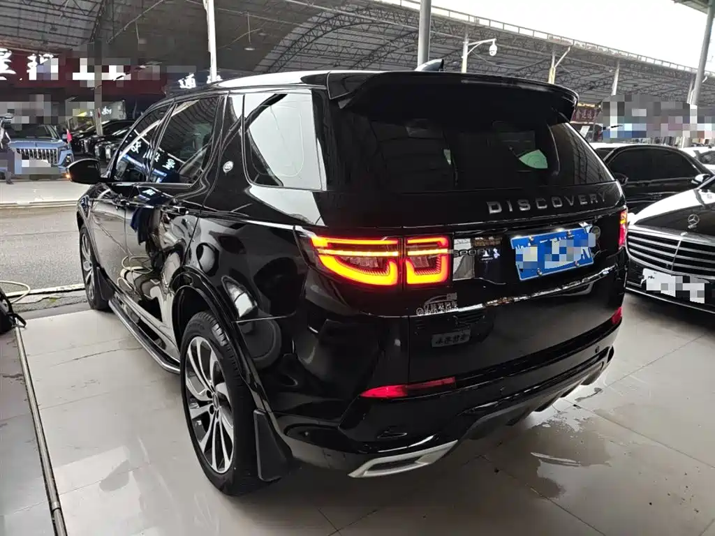 Land Rover Discovery Sport 2023 — фото 5