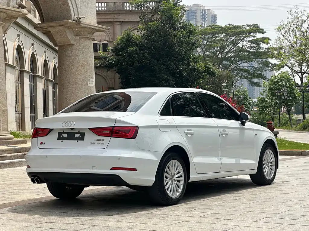Audi A3 2017 — фото 9