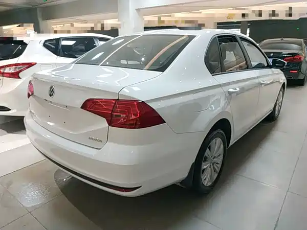 Volkswagen Bora 2021