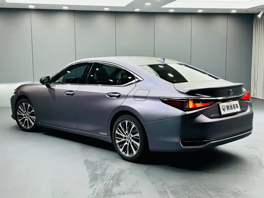 Lexus ES 2021 — фото 6