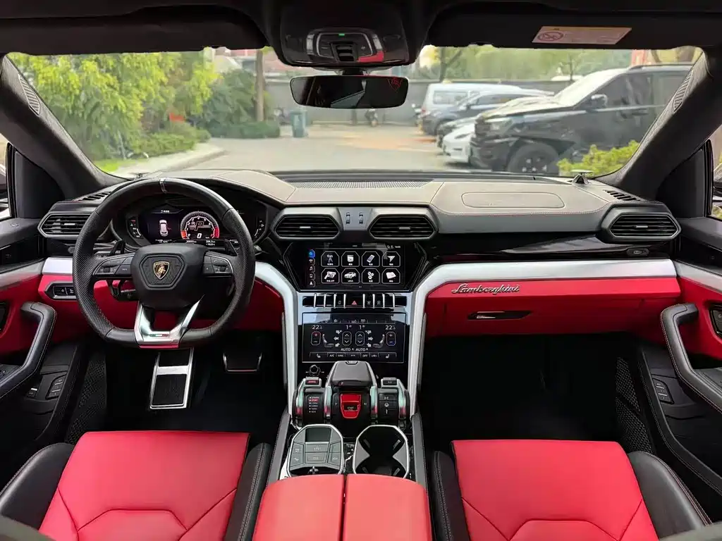 Lamborghini Urus 2019 — фото 4