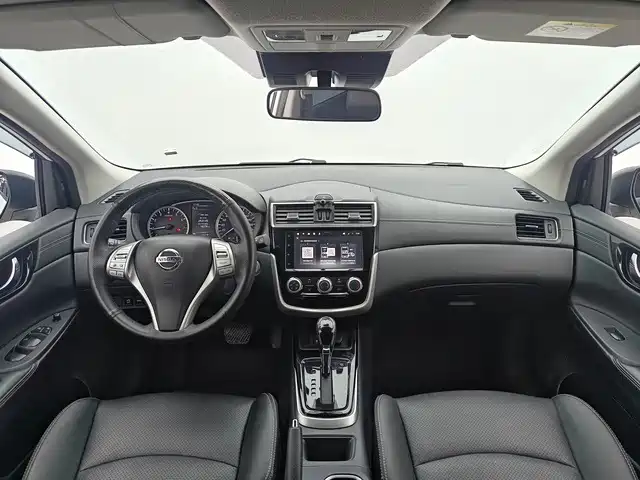 Nissan Tiida 2020