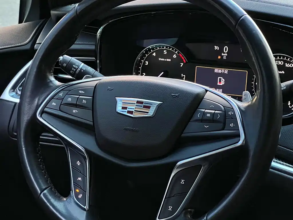 Cadillac XT5 2023 — фото 14