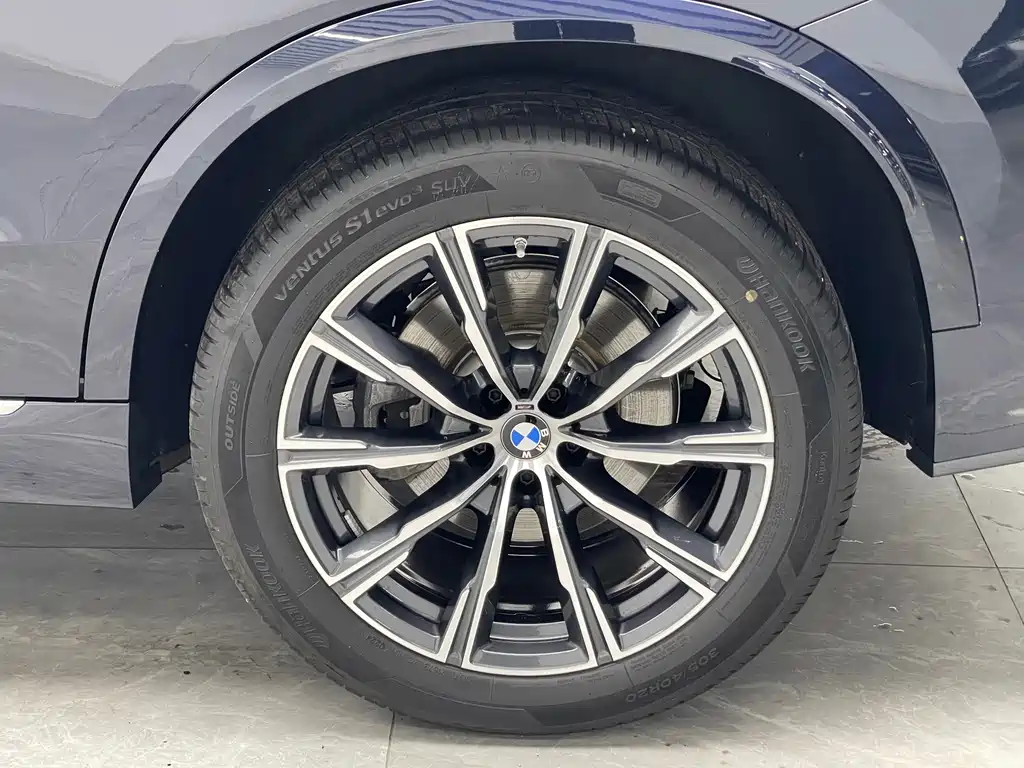 BMW X5 2025 — фото 19