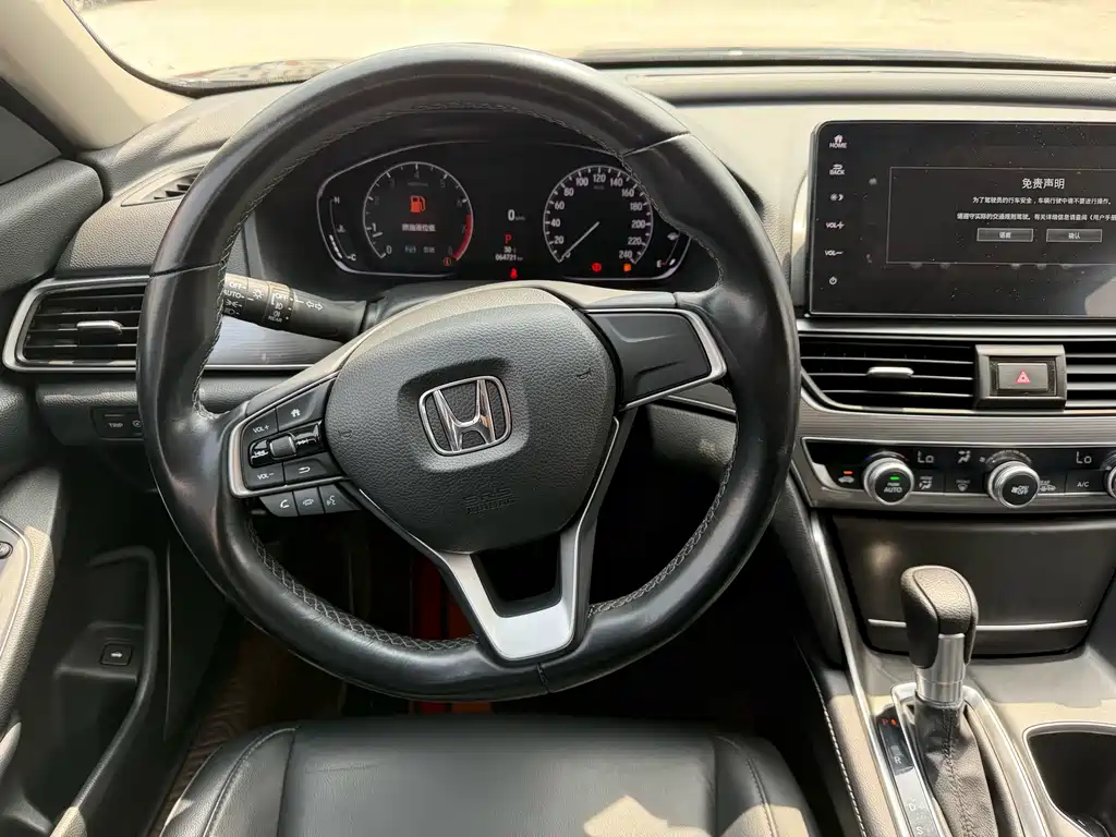 Honda Accord 2022 — фото 7