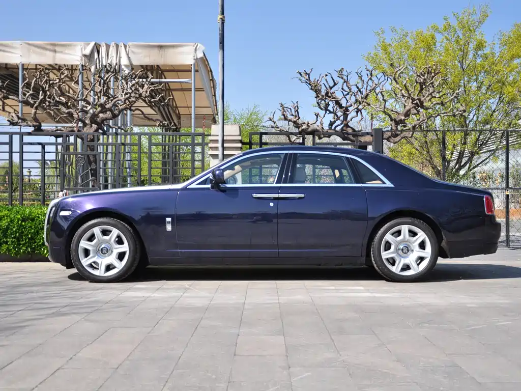 Rolls-Royce Ghost 2013 — фото 2