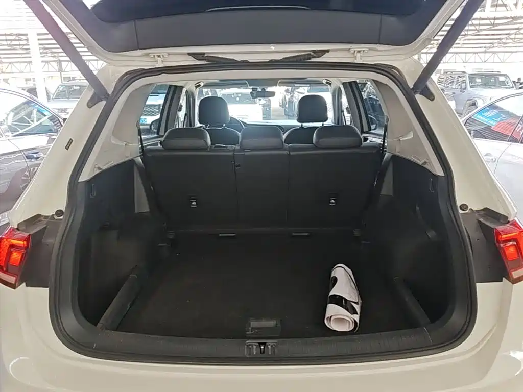 Volkswagen Tiguan L 2021 — фото 19