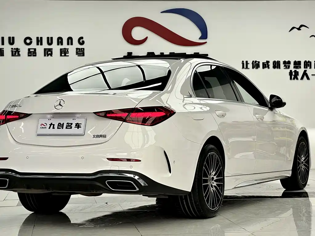Mercedes-Benz C-Class 2023 — фото 17