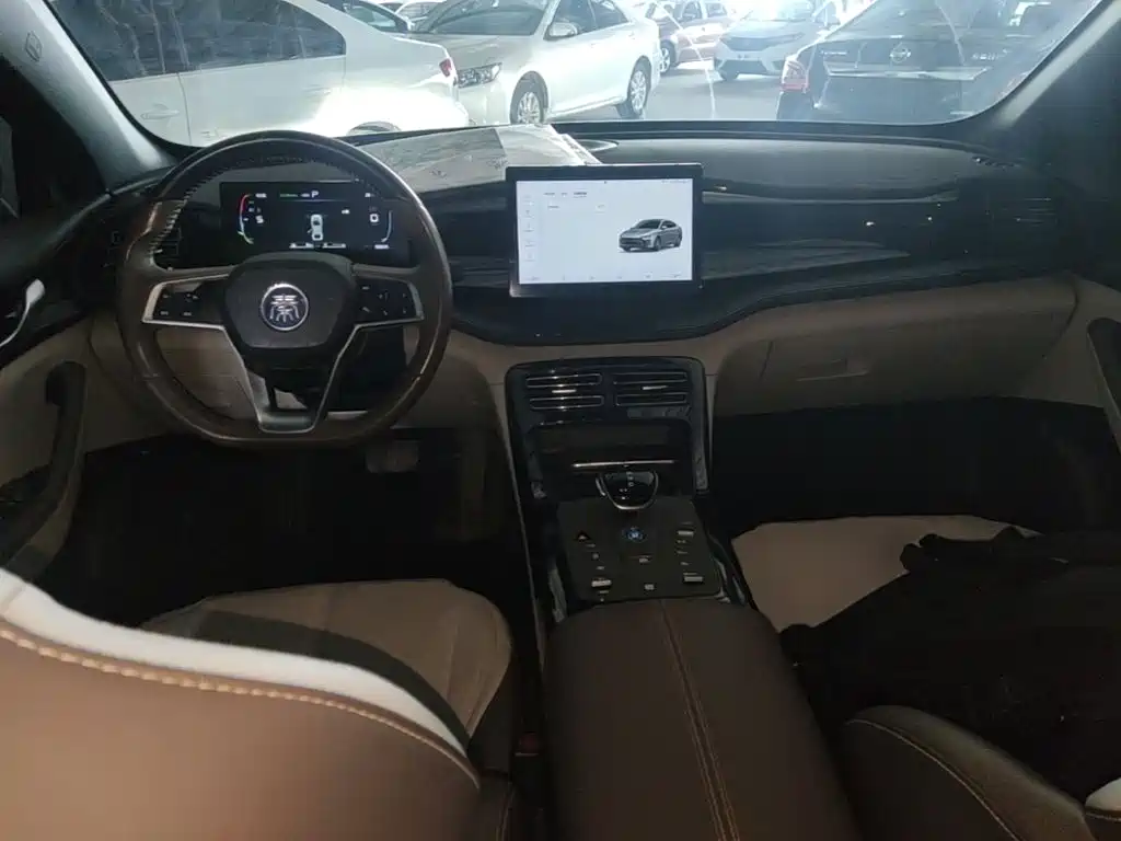 BYD Qin PLUS 2023 — фото 10