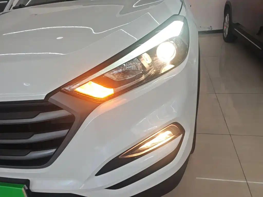 Hyundai Tucson 2015 — фото 24