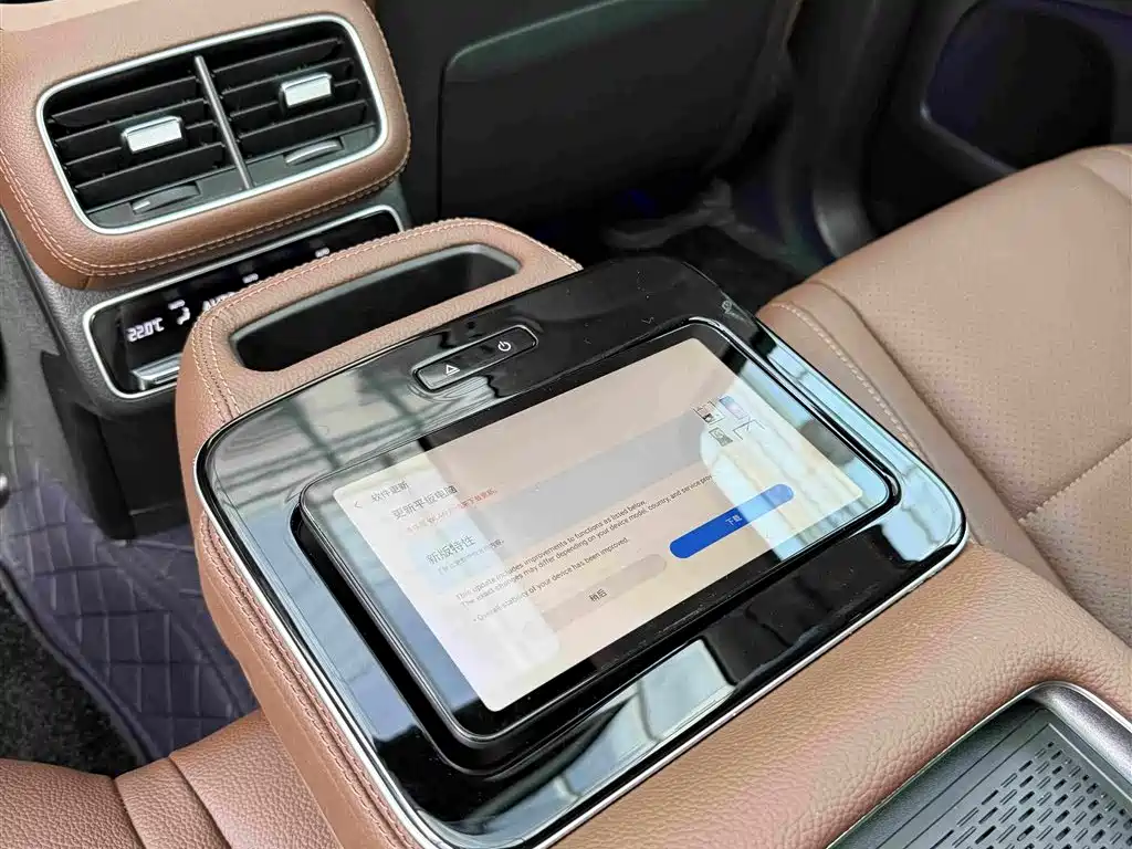 Mercedes-Benz GLE New Energy 2024 — фото 12