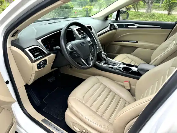 Ford Mondeo 2013