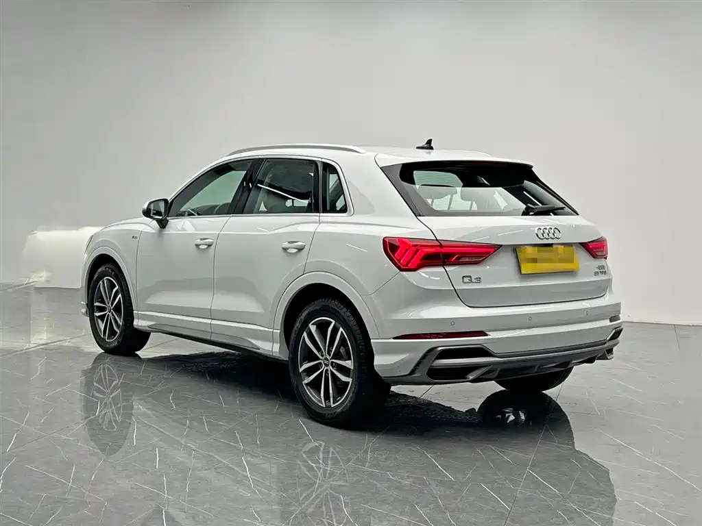 Audi Q3 2021