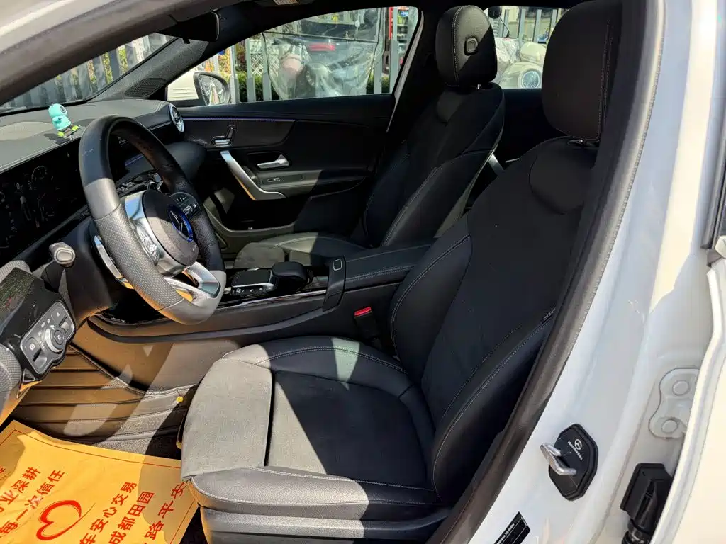 Mercedes-Benz A-Class 2023 — фото 8