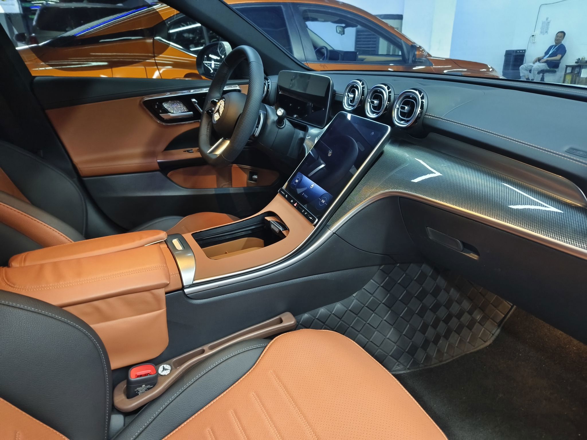 Mercedes-Benz C-Class 2025 — фото 14