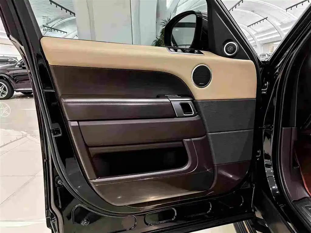 Land Rover Range Rover Sport New Energy 2021 — фото 16