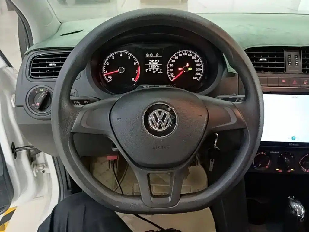 Volkswagen Polo 2019 — фото 11